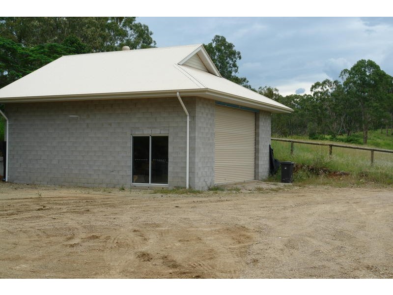 4 Kintyre Street, Brookfield QLD 4069